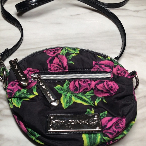 Betsey Johnson Handbags - BETSEY JOHNSON Pink Roses Small Round Fabric Crossbody Purse Bag *REPLACED STRAP